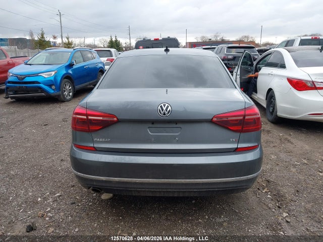 12570628 :رقم المزاد ، 1VWAA7A39JC030078 vin ، 2018 Volkswagen Passat مزاد بيع
