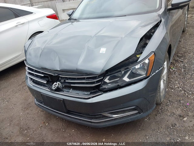 12570628 :رقم المزاد ، 1VWAA7A39JC030078 vin ، 2018 Volkswagen Passat مزاد بيع