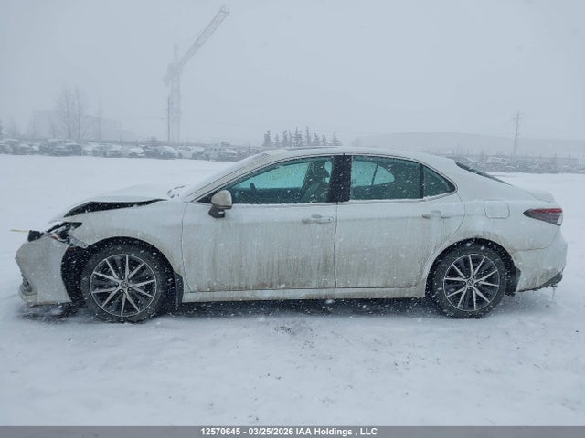 4T1B21HK0NU016550 Toyota Camry Xle/se