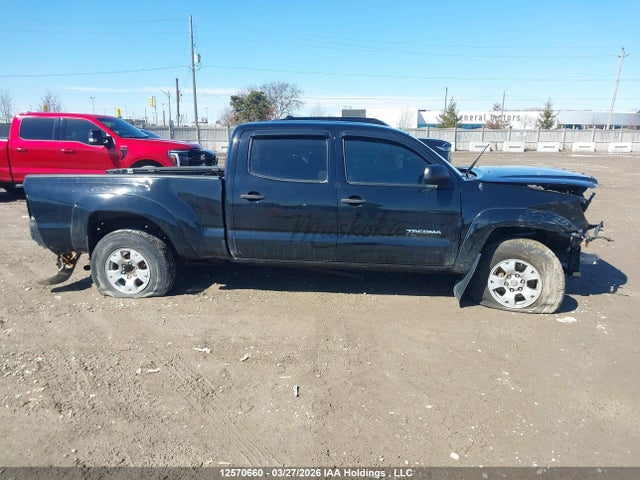 2013 Toyota Tacoma V6 მანქანა იყიდება აუქციონზე, vin: 5TFMU4FN8DX013849, აუქციონის ნომერი: 12570660