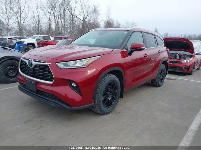 Toyota Highlander 2026 5TDKDRBH6TS597032 Image 2