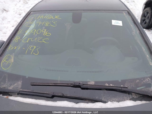 Aukcja sprzedaży 2018 Chevrolet Cruze Lt Auto, vin: 3G1BE6SM2JS519096, numer aukcji: 12544863
