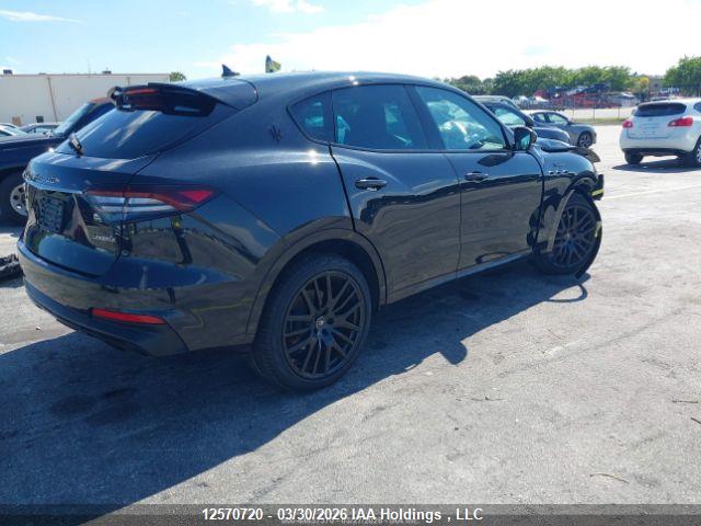 ZN661YUM7NX404767 Maserati Levante