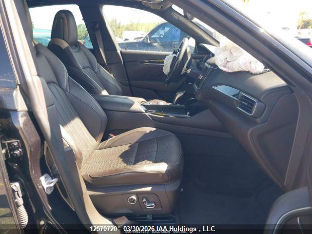 ZN661YUM7NX404767 Maserati Levante