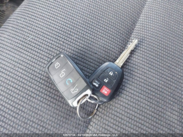 12570734 :رقم المزاد ، 2T1BURHE5HC935565 vin ، 2017 Toyota Corolla Se مزاد بيع