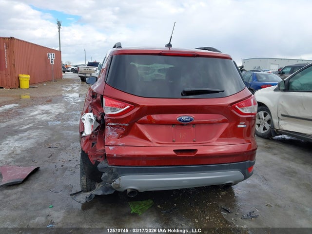 12570745 :رقم المزاد ، 1FMCU9GX7FUB52850 vin ، 2015 Ford Escape Se مزاد بيع