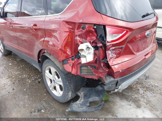 12570745 :رقم المزاد ، 1FMCU9GX7FUB52850 vin ، 2015 Ford Escape Se مزاد بيع