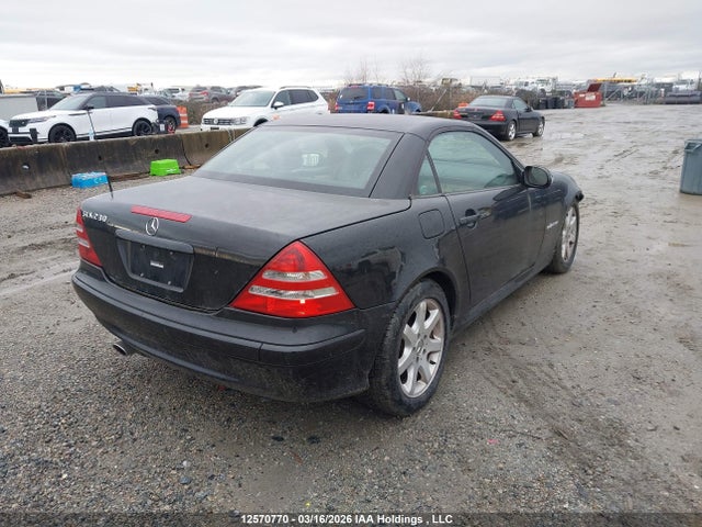 12570770 :رقم المزاد ، WDBKK49F81F209176 vin ، 2001 Mercedes-benz Slk 230 Kompressor مزاد بيع