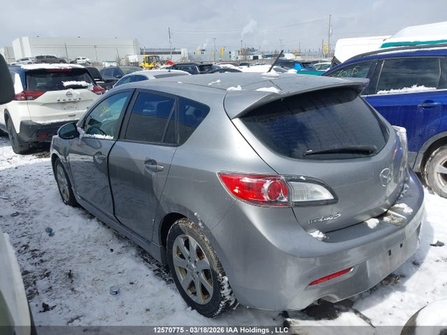 12570775 :رقم المزاد ، JM1BL1L55B1465822 vin ، 2011 Mazda Mazda3 مزاد بيع