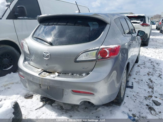 12570775 :رقم المزاد ، JM1BL1L55B1465822 vin ، 2011 Mazda Mazda3 مزاد بيع