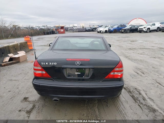 12570778 :رقم المزاد ، WDBKK65FX2F256633 vin ، 2002 Mercedes-benz Slk 320 320 مزاد بيع