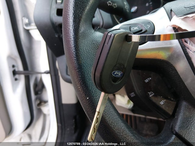 1FMCU9GX5FUB83143 Ford ESCAPE SE