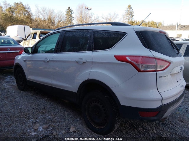 1FMCU9GX5FUB83143 Ford ESCAPE SE