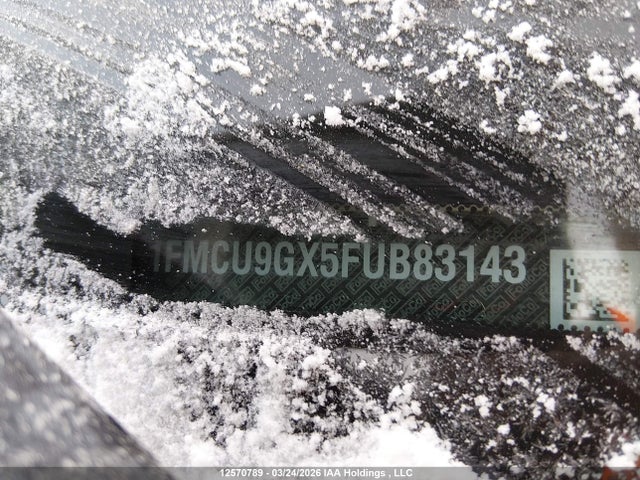 1FMCU9GX5FUB83143 Ford ESCAPE SE