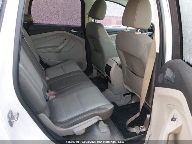 1FMCU9GX5FUB83143 Ford ESCAPE SE