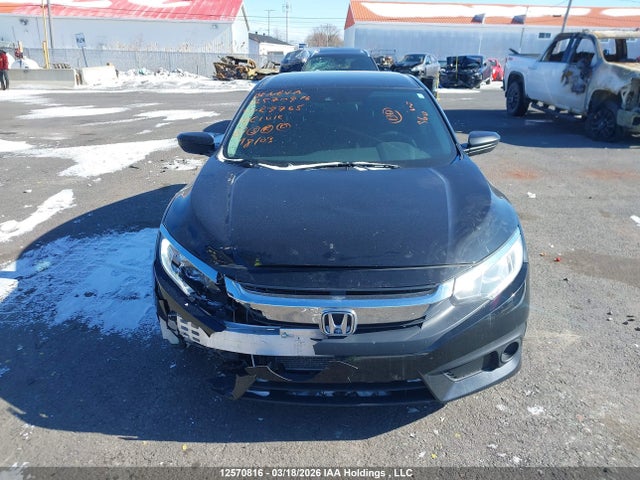 12570816 :رقم المزاد ، 2HGFC2F68JH028765 vin ، 2018 Honda Civic Se مزاد بيع