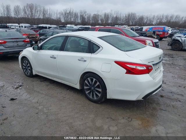2016 Nissan Altima 2.5/2.5 S/2.5 Sl Tech/2.5 Sr/2.5 Sv მანქანა იყიდება აუქციონზე, vin: 1N4AL3AP7GN335560, აუქციონის ნომერი: 12570832
