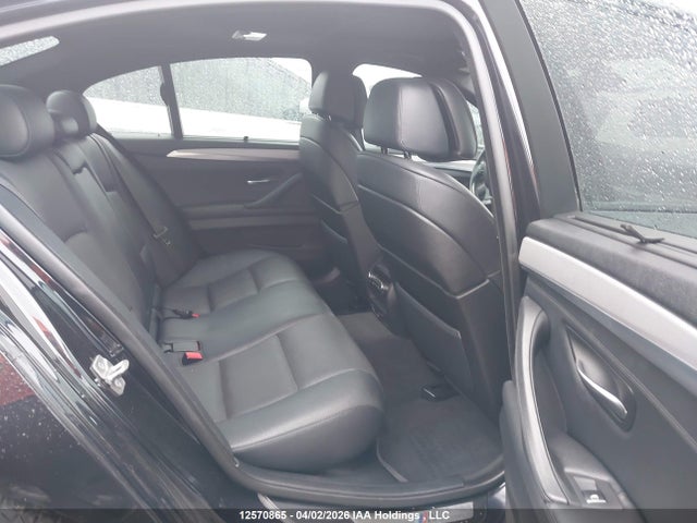12570865 :رقم المزاد ، WBAFU9C53BC785901 vin ، 2011 Bmw 550i Xdrive مزاد بيع