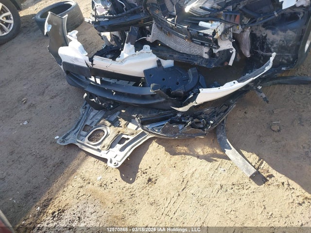 JN1BJ1CR0KW341374 Nissan Qashqai S/sl/sv