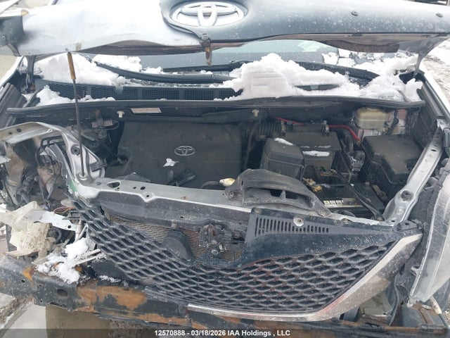 2015 Toyota Sienna Se 8 Passenger მანქანა იყიდება აუქციონზე, vin: 5TDXK3DC4FS591034, აუქციონის ნომერი: 12570888