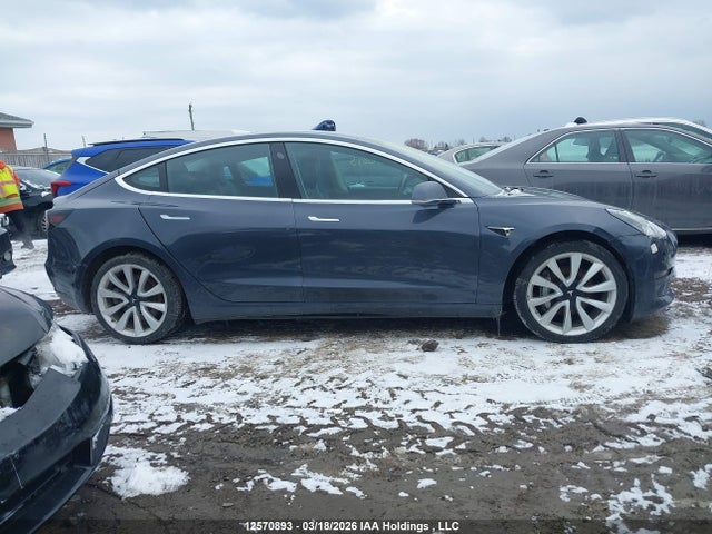 12570893 :رقم المزاد ، 5YJ3E1EA8KF447122 vin ، 2019 Tesla Model 3 مزاد بيع