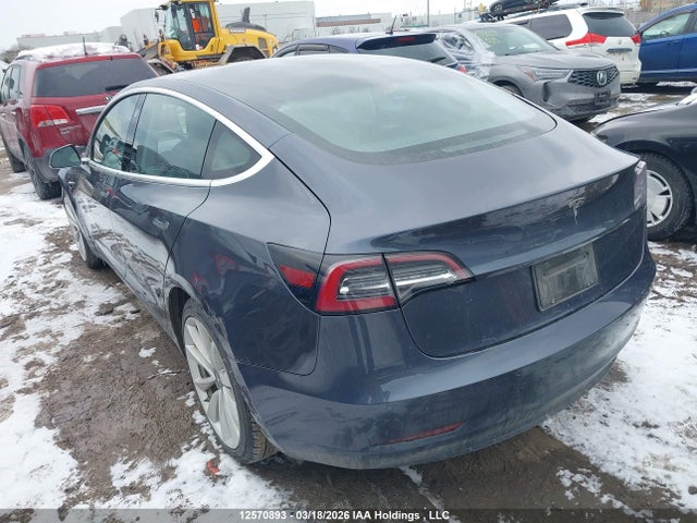 12570893 :رقم المزاد ، 5YJ3E1EA8KF447122 vin ، 2019 Tesla Model 3 مزاد بيع