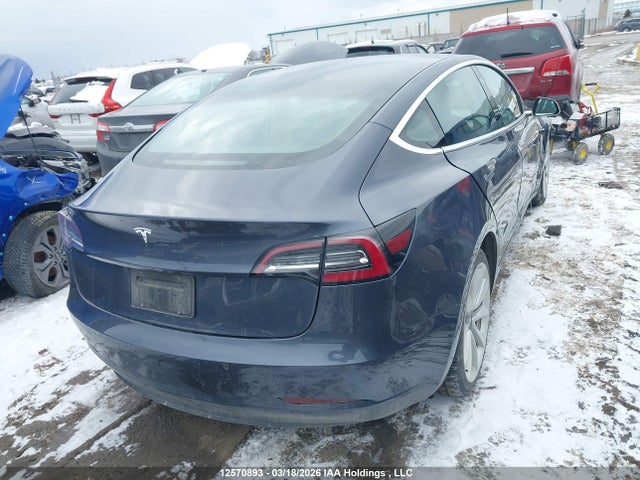 12570893 :رقم المزاد ، 5YJ3E1EA8KF447122 vin ، 2019 Tesla Model 3 مزاد بيع