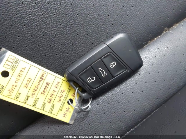 12570942 :رقم المزاد ، 3VWE57BU8MM017192 vin ، 2021 Volkswagen Jetta Highline مزاد بيع