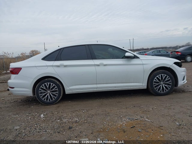 12570942 :رقم المزاد ، 3VWE57BU8MM017192 vin ، 2021 Volkswagen Jetta Highline مزاد بيع