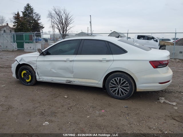 12570942 :رقم المزاد ، 3VWE57BU8MM017192 vin ، 2021 Volkswagen Jetta Highline مزاد بيع