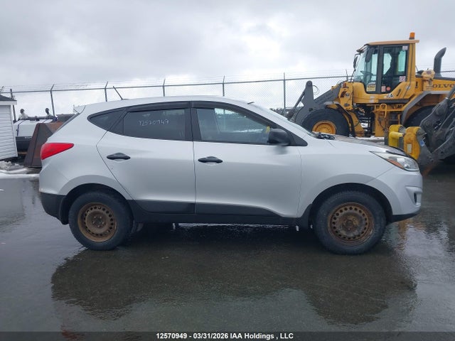 KM8JT3AF4FU049344 Hyundai Tucson Gl