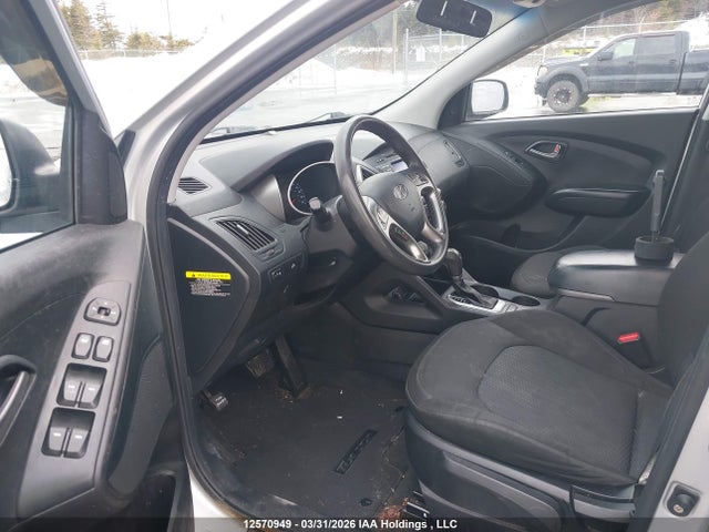 KM8JT3AF4FU049344 Hyundai Tucson Gl