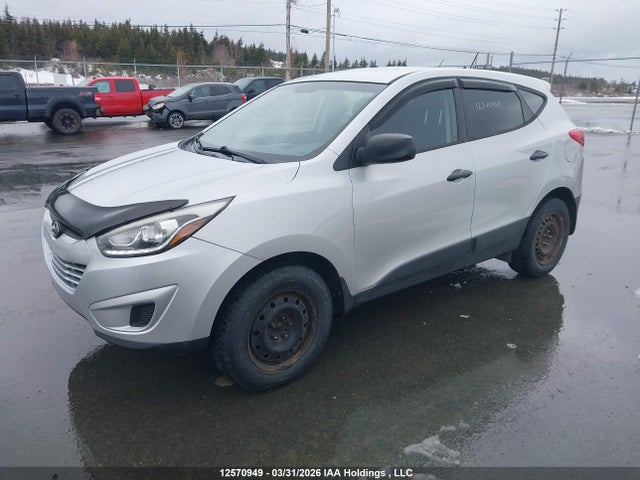 KM8JT3AF4FU049344 Hyundai Tucson Gl