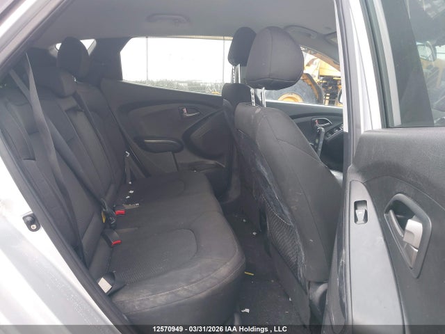 KM8JT3AF4FU049344 Hyundai Tucson Gl