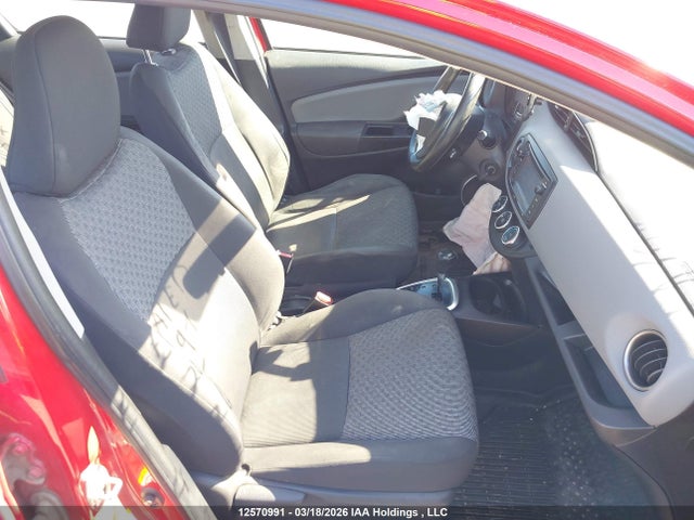 12570991 :رقم المزاد ، VNKKTUD37FA047645 vin ، 2015 Toyota Yaris مزاد بيع