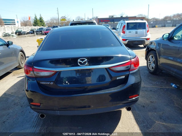 JM1GJ1W67E1118819 Mazda 6