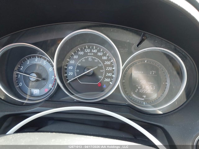 JM1GJ1W67E1118819 Mazda 6