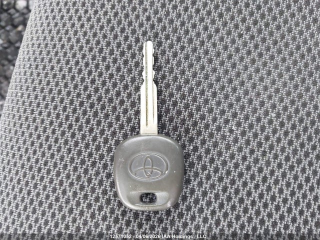 12571052 :رقم المزاد ، 4T1BE32K94U848172 vin ، 2004 Toyota Camry Le/se/xle مزاد بيع