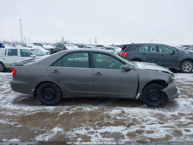 12571052 :رقم المزاد ، 4T1BE32K94U848172 vin ، 2004 Toyota Camry Le/se/xle مزاد بيع