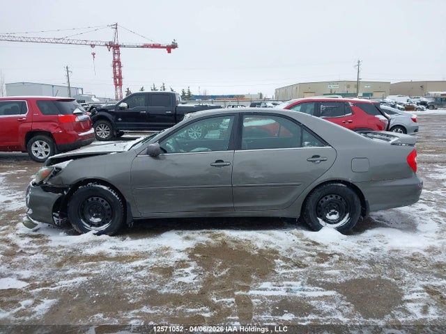 12571052 :رقم المزاد ، 4T1BE32K94U848172 vin ، 2004 Toyota Camry Le/se/xle مزاد بيع