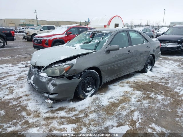 12571052 :رقم المزاد ، 4T1BE32K94U848172 vin ، 2004 Toyota Camry Le/se/xle مزاد بيع