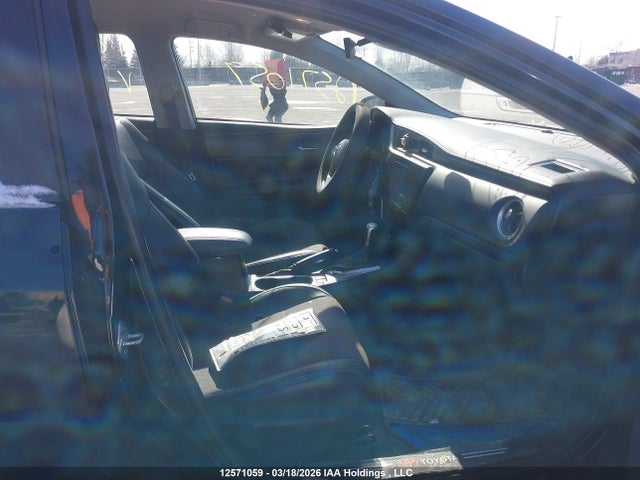 2T1BURHE5KC143701 Toyota COROLLA SE