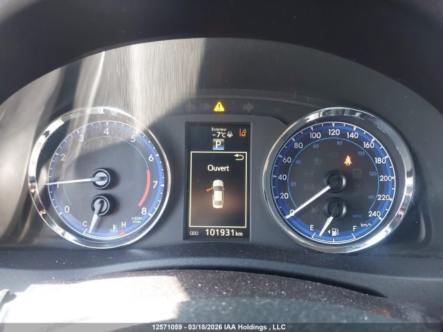 2T1BURHE5KC143701 Toyota COROLLA SE
