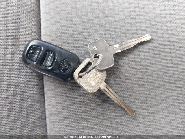 12571082 :رقم المزاد ، 2T1BR32E44C816634 vin ، 2004 Toyota Corolla Ce/le/s مزاد بيع