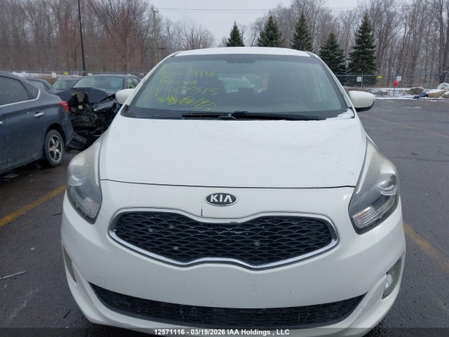 12571116 :رقم المزاد ، KNAHT8A35E7025585 vin ، 2014 Kia Rondo مزاد بيع