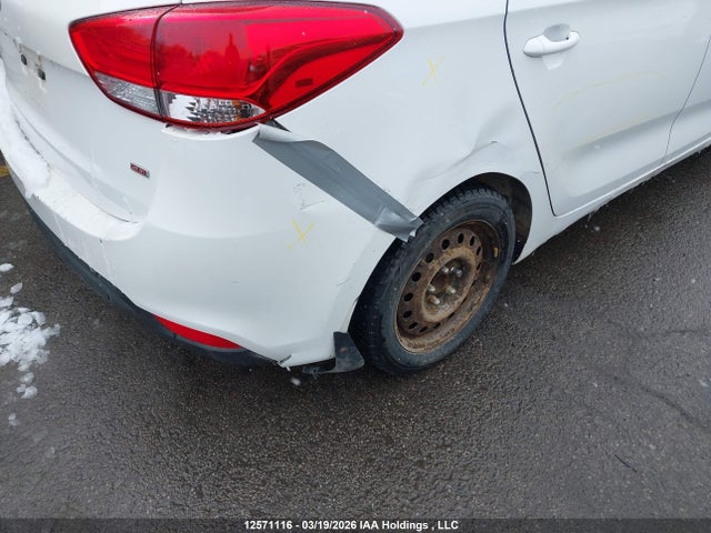 12571116 :رقم المزاد ، KNAHT8A35E7025585 vin ، 2014 Kia Rondo مزاد بيع
