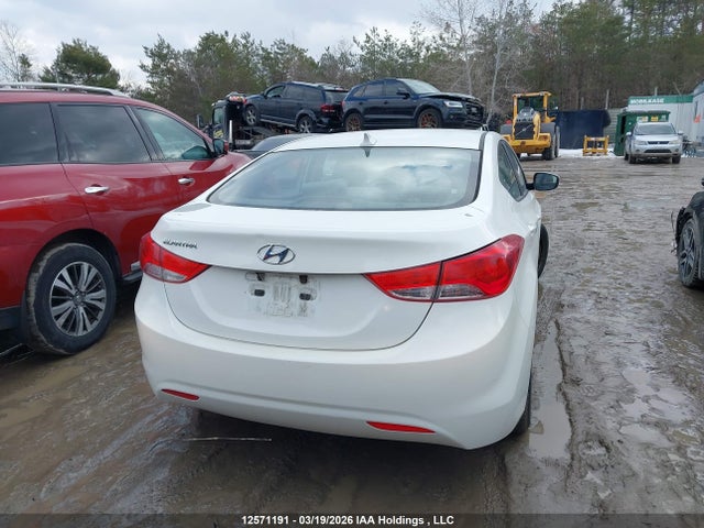 2013 Hyundai Elantra მანქანა იყიდება აუქციონზე, vin: 5NPDH4AE1DH330587, აუქციონის ნომერი: 12571191