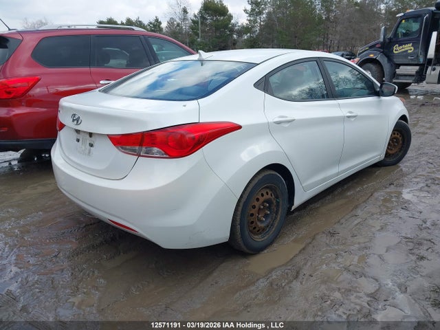 2013 Hyundai Elantra მანქანა იყიდება აუქციონზე, vin: 5NPDH4AE1DH330587, აუქციონის ნომერი: 12571191