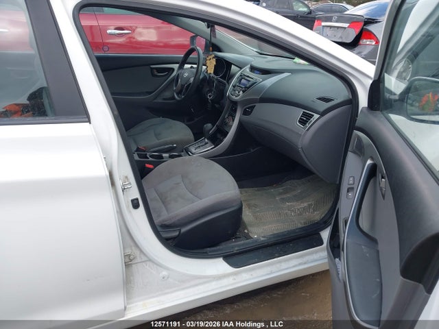 2013 Hyundai Elantra მანქანა იყიდება აუქციონზე, vin: 5NPDH4AE1DH330587, აუქციონის ნომერი: 12571191