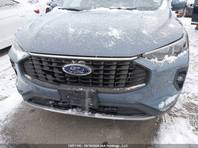 1FMCU9JA3SUA85047 Ford Escape Platinum